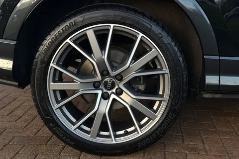 BL25DLJ Audi Q3 Black Edition 35 TFSI 150 PS S tronic Thumbnail #12