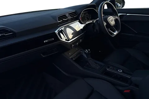 BL25DLJ Audi Q3 Black Edition 35 TFSI 150 PS S tronic Thumbnail #15