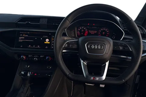 BL25DLJ Audi Q3 Black Edition 35 TFSI 150 PS S tronic Thumbnail #18