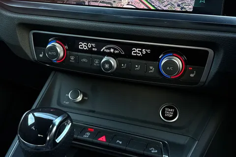 BL25DLJ Audi Q3 Black Edition 35 TFSI 150 PS S tronic Thumbnail #22