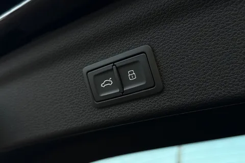 BL25DLJ Audi Q3 Black Edition 35 TFSI 150 PS S tronic Thumbnail #27