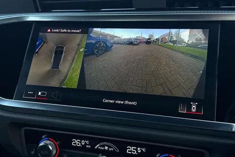 BL25DLJ Audi Q3 Black Edition 35 TFSI 150 PS S tronic Thumbnail #41