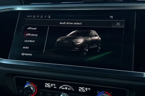 BL25DLJ Audi Q3 Black Edition 35 TFSI 150 PS S tronic Thumbnail #42