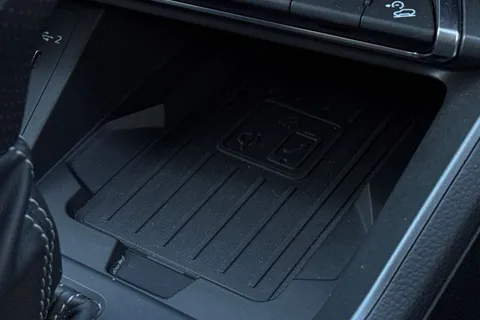 BL25DLJ Audi Q3 Black Edition 35 TFSI 150 PS S tronic Thumbnail #45