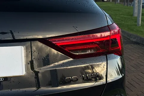 BL25DLJ Audi Q3 Black Edition 35 TFSI 150 PS S tronic Thumbnail #49