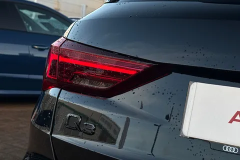 BL25DLJ Audi Q3 Black Edition 35 TFSI 150 PS S tronic Thumbnail #51