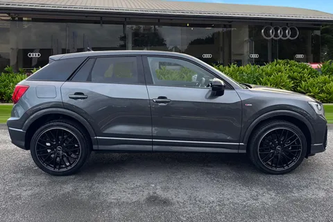 KT25ZDK Audi Q2 Black Edition 35 TFSI 150 PS S tronic Thumbnail #4