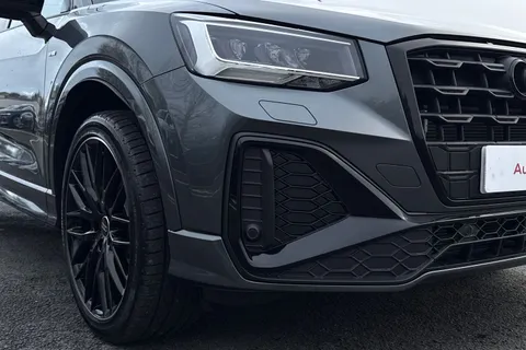 KT25ZDK Audi Q2 Black Edition 35 TFSI 150 PS S tronic Thumbnail #9