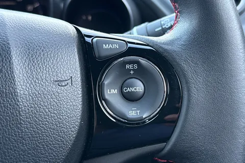 ML67EWG Honda Civic 1.8 i-VTEC Sport Nav 5dr Auto Thumbnail #40