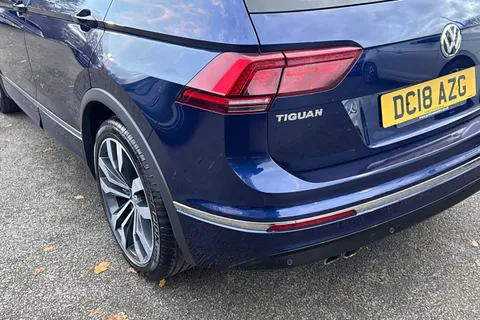 DC18AZG Volkswagen Tiguan 2.0 TDi 150 R-Line 5dr DSG | Heated Seats | Pan Roof | Acc Thumbnail #7