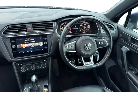 DC18AZG Volkswagen Tiguan 2.0 TDi 150 R-Line 5dr DSG | Heated Seats | Pan Roof | Acc Thumbnail #17