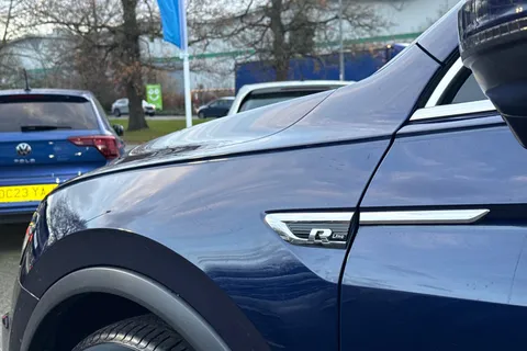 DC18AZG Volkswagen Tiguan 2.0 TDi 150 R-Line 5dr DSG | Heated Seats | Pan Roof | Acc Thumbnail #38