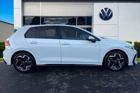 DA25OZM Volkswagen Golf 2.0 TDI 150 R-Line 5dr DSG **WINTER PACK** Thumbnail #4