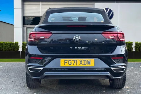 FG71XDW Volkswagen T-Roc 1.5 TSI R-Line 2dr DSG | Heated Seats | Beats Audio Pack | Heated Seats Thumbnail #4