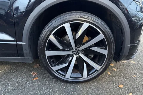 FG71XDW Volkswagen T-Roc 1.5 TSI R-Line 2dr DSG | Heated Seats | Beats Audio Pack | Heated Seats Thumbnail #9