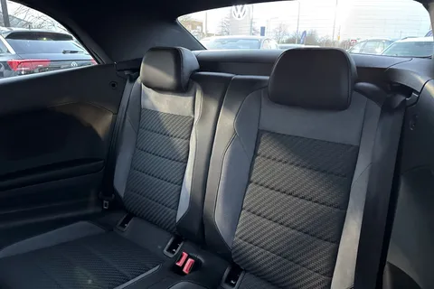 FG71XDW Volkswagen T-Roc 1.5 TSI R-Line 2dr DSG | Heated Seats | Beats Audio Pack | Heated Seats Thumbnail #18