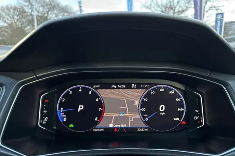 FG71XDW Volkswagen T-Roc 1.5 TSI R-Line 2dr DSG | Heated Seats | Beats Audio Pack | Heated Seats Thumbnail #25