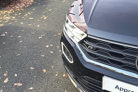 FG71XDW Volkswagen T-Roc 1.5 TSI R-Line 2dr DSG | Heated Seats | Beats Audio Pack | Heated Seats Thumbnail #40