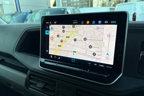 BT75ENM Volkswagen Crafter 2.0 TDI 140PS Commerce High Roof Van Thumbnail #11