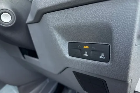 BT75ENM Volkswagen Crafter 2.0 TDI 140PS Commerce High Roof Van Thumbnail #39