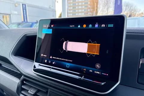 BT75ENM Volkswagen Crafter 2.0 TDI 140PS Commerce High Roof Van Thumbnail #49