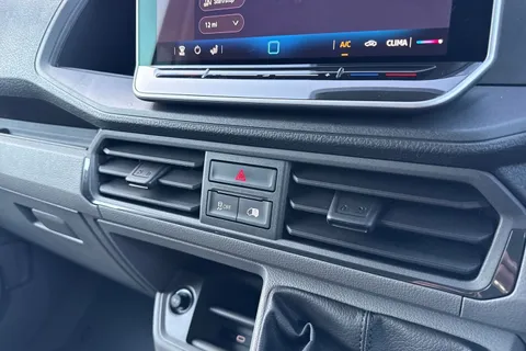 BT75ENM Volkswagen Crafter 2.0 TDI 140PS Commerce High Roof Van Thumbnail #52