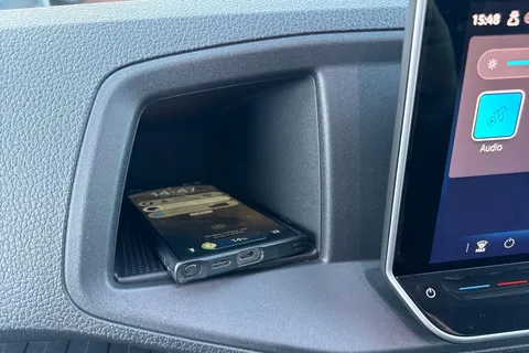 BT75ENM Volkswagen Crafter 2.0 TDI 140PS Commerce High Roof Van Thumbnail #58