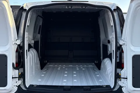 BT75EOA Volkswagen Caddy 2.0 TDI 102PS Commerce Van [Business/Tech Pack] Thumbnail #9