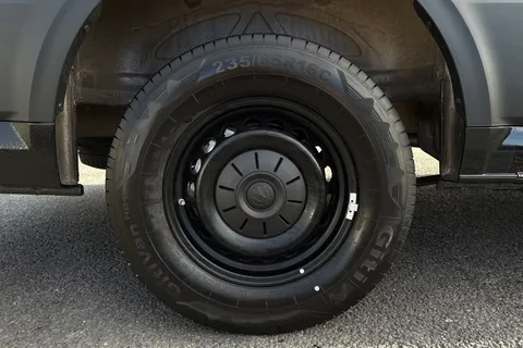 DF75WYM Volkswagen Crafter CR35 Commerce Plus MWB 177 PS FWD DSG - MY25/Camera/Step/LED's Thumbnail #10