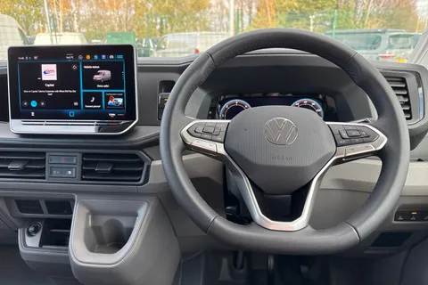 DF75WYM Volkswagen Crafter CR35 Commerce Plus MWB 177 PS FWD DSG - MY25/Camera/Step/LED's Thumbnail #17