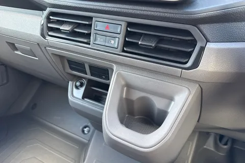 DF75WYM Volkswagen Crafter CR35 Commerce Plus MWB 177 PS FWD DSG - MY25/Camera/Step/LED's Thumbnail #22