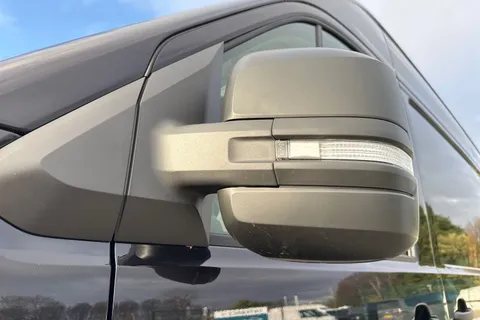 DF75WYM Volkswagen Crafter CR35 Commerce Plus MWB 177 PS FWD DSG - MY25/Camera/Step/LED's Thumbnail #26