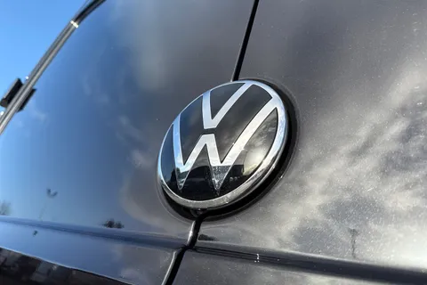 DF75ULO Volkswagen Crafter CR30 Commerce MWB 140 PS FWD - 25 Model Year/Low Roof/Camera Thumbnail #31