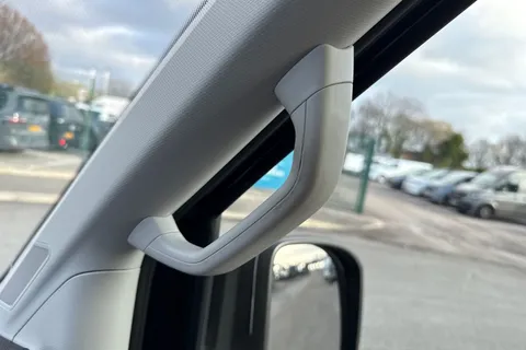 DF75WYM Volkswagen Crafter CR35 Commerce Plus MWB 177 PS FWD DSG - MY25/Camera/Step/LED's Thumbnail #41