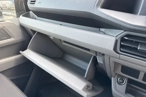 DF75WYM Volkswagen Crafter CR35 Commerce Plus MWB 177 PS FWD DSG - MY25/Camera/Step/LED's Thumbnail #42