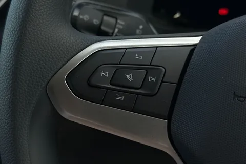 DF75ULO Volkswagen Crafter CR30 Commerce MWB 140 PS FWD - 25 Model Year/Low Roof/Camera Thumbnail #40