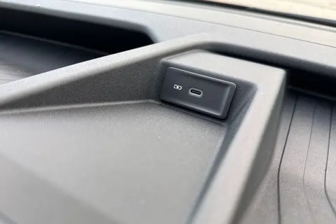 DF75WYM Volkswagen Crafter CR35 Commerce Plus MWB 177 PS FWD DSG - MY25/Camera/Step/LED's Thumbnail #45