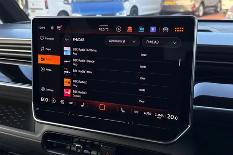 BJ25ZXR Volkswagen ID. Buzz 210kW Life Pro 79kWh 5dr Auto Thumbnail #55