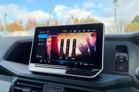 DF75WYM Volkswagen Crafter CR35 Commerce Plus MWB 177 PS FWD DSG - MY25/Camera/Step/LED's Thumbnail #54