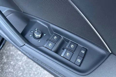 SN24NUL Audi A3 Black Edition 35 TFSI  150 PS S tronic Thumbnail #45