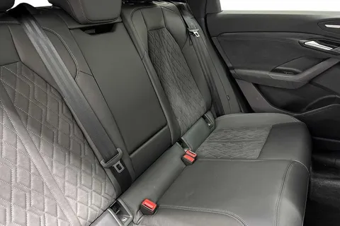 KS74VLM Audi Q6 E-Tron Q6 SUV Edition 1 e-tron quattro 285,00 kW Thumbnail #10