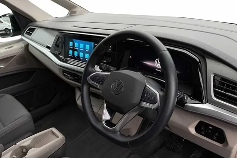 KY22WPA Volkswagen Multivan Multivan Life SWB 218 PS 1.4 eHybrid 6-Speed DSG-NAV Thumbnail #7