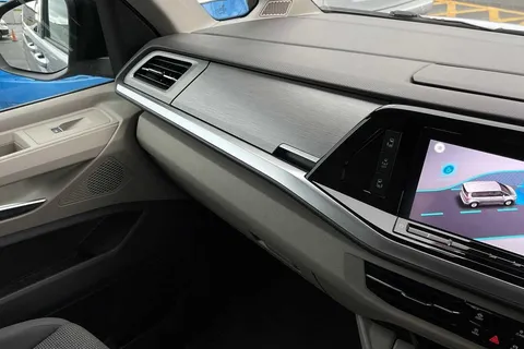 KY22WPA Volkswagen Multivan Multivan Life SWB 218 PS 1.4 eHybrid 6-Speed DSG-NAV Thumbnail #15