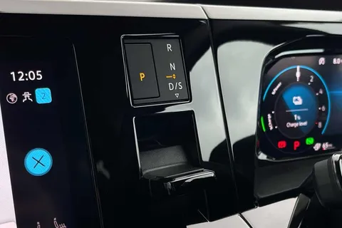 KY22WPA Volkswagen Multivan Multivan Life SWB 218 PS 1.4 eHybrid 6-Speed DSG-NAV Thumbnail #20