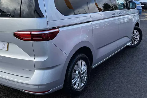 KY22WPA Volkswagen Multivan Multivan Life SWB 218 PS 1.4 eHybrid 6-Speed DSG-NAV Thumbnail #31