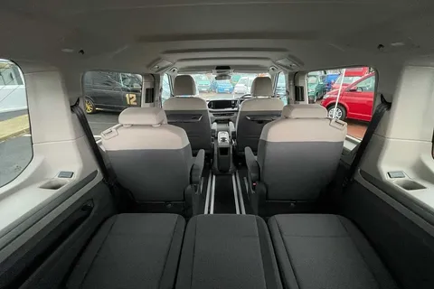 KY22WPA Volkswagen Multivan Multivan Life SWB 218 PS 1.4 eHybrid 6-Speed DSG-NAV Thumbnail #38
