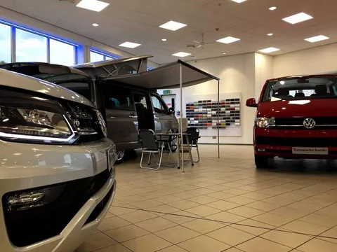 KY22WPA Volkswagen Multivan Multivan Life SWB 218 PS 1.4 eHybrid 6-Speed DSG-NAV Thumbnail #54