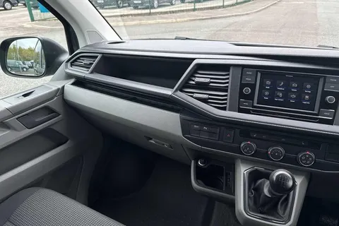 DE74UBC Volkswagen Transporter 2.0 TDI 110 Startline Van Thumbnail #14