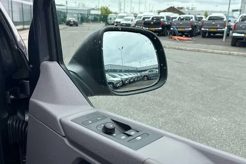 DE74UBC Volkswagen Transporter 2.0 TDI 110 Startline Van Thumbnail #17