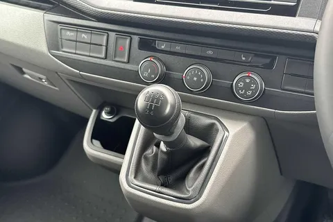 DE74UBC Volkswagen Transporter 2.0 TDI 110 Startline Van Thumbnail #19